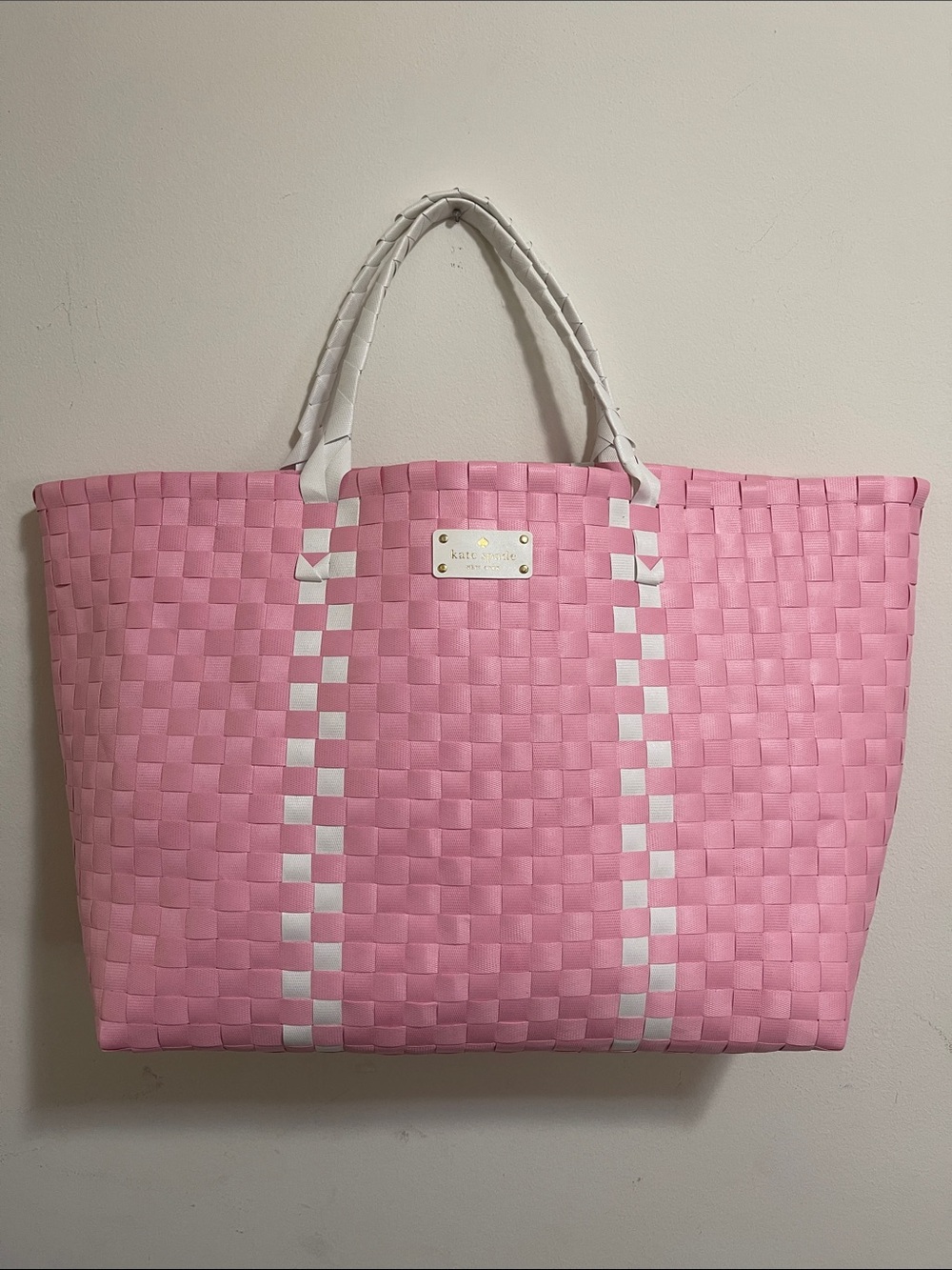 New Kate Spade Limited Edition XL Pink/White Woven Weekender/Beach Tote - Picture 1 of 4